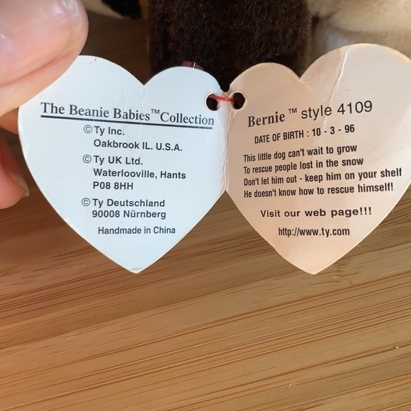 TY Beanie Babies Bernie The St. Bernard 1996 Cream Tan Black With Original Tag - Picture 8 of 10